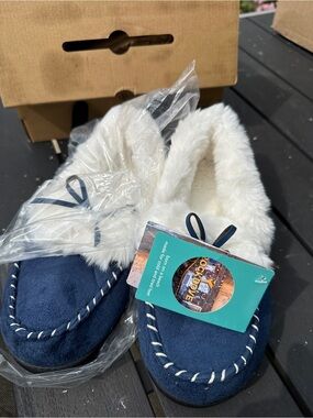 Brand new slippers size small 6.5 to 7.5